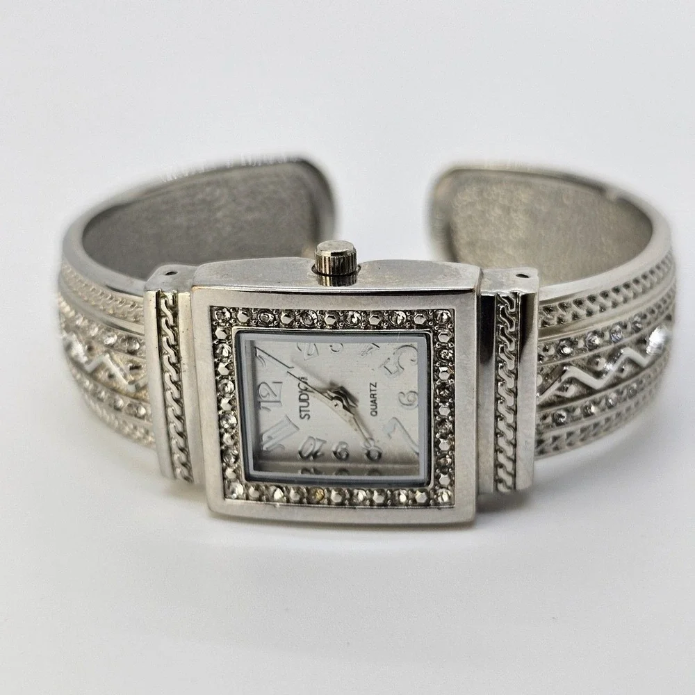 Studio Women's Bracelet Watch 22MM Gray Dial Gray Bracelet Bands 6